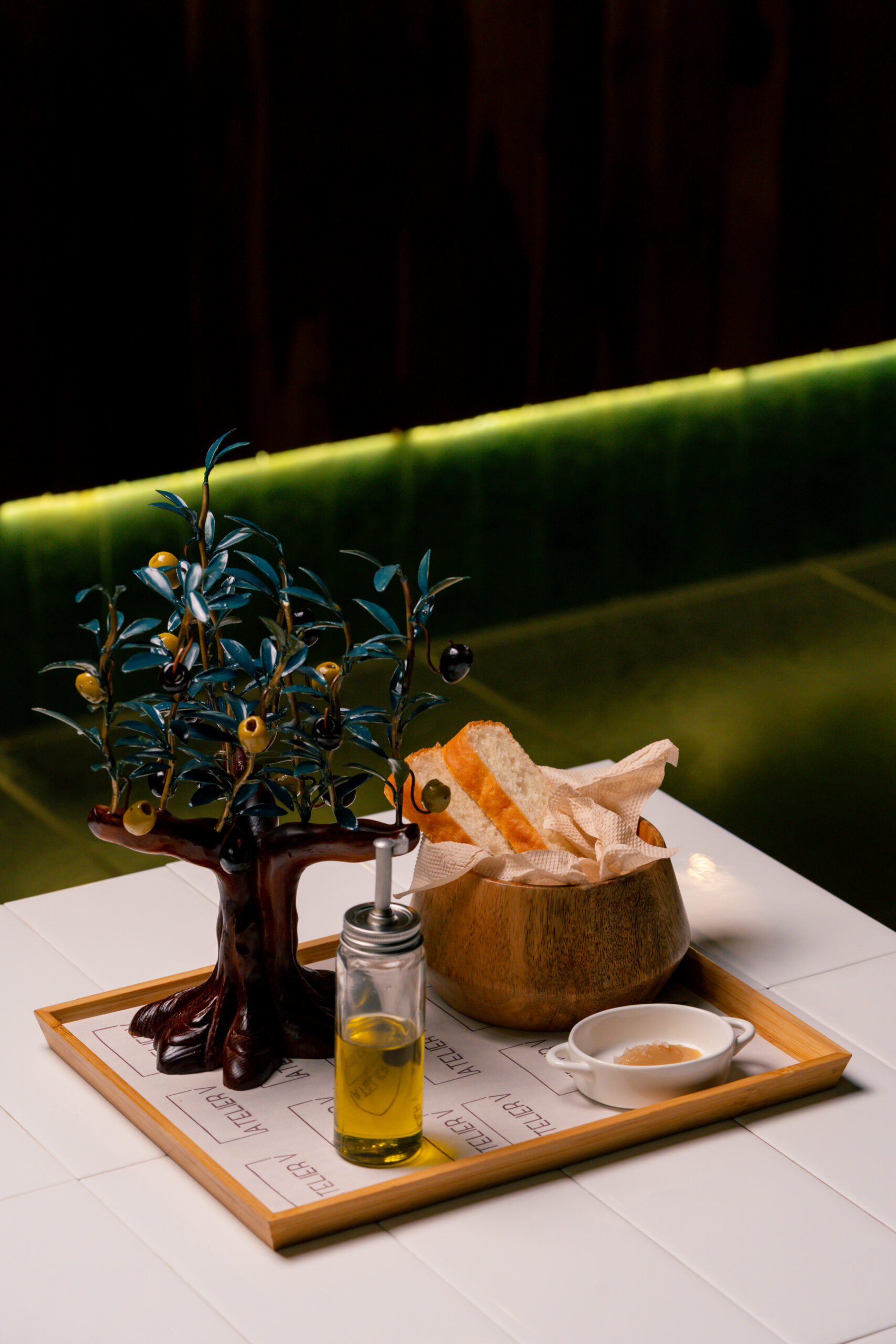 Atelier V house bread tray in Indore